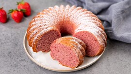 strawberry sponge cake