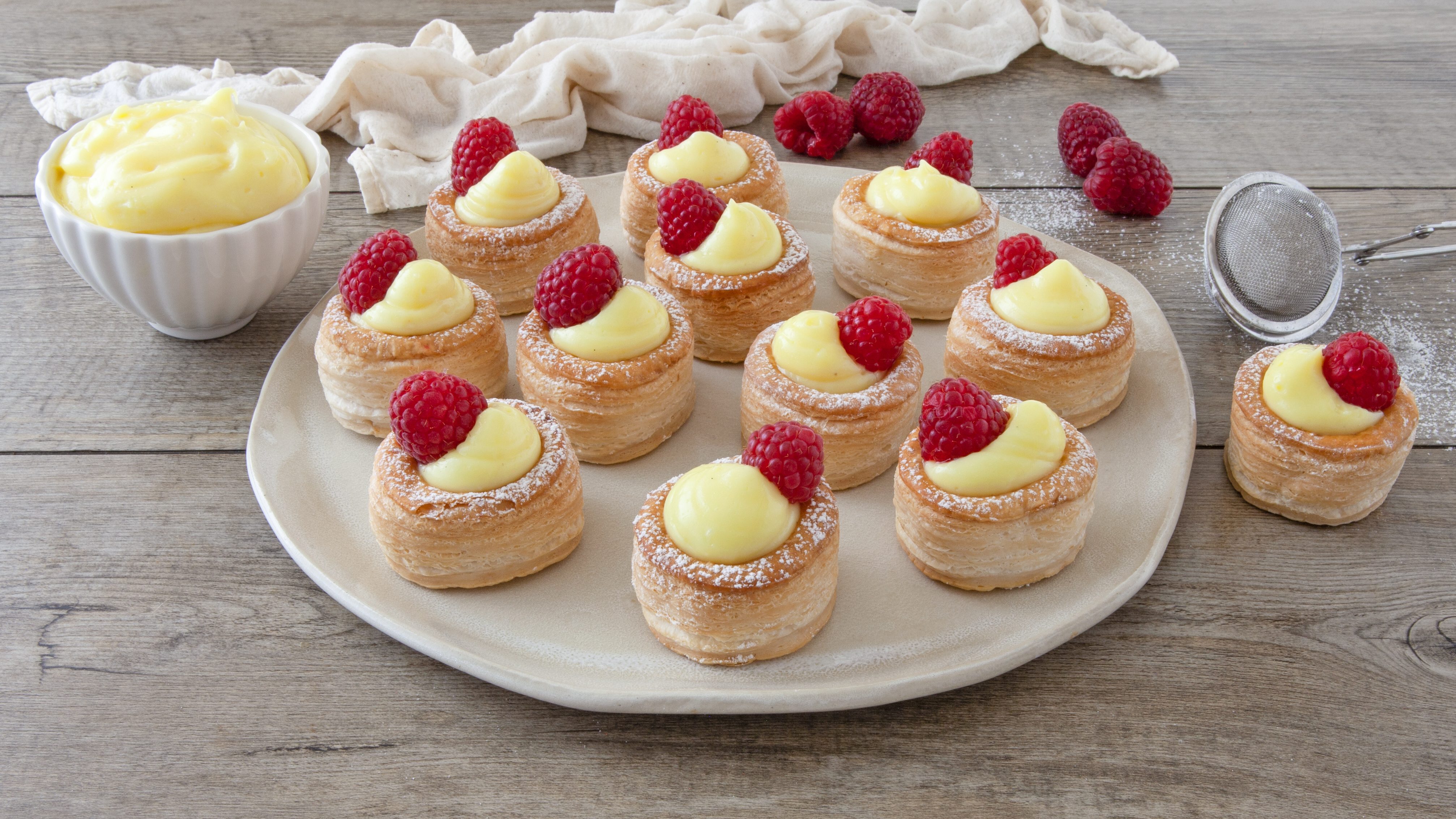 Custard-Filled Sweet Vol-Au-Vents Desserts